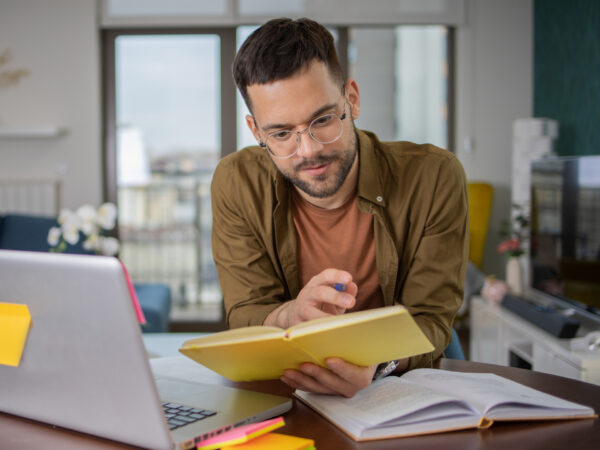 Lebenslanges Lernen im Online Marketing: Die Geheimwaffe für Ihren Erfolg